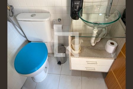 Casa à venda com 225m², 3 quartos e 3 vagasBanheiro da área gourmet 