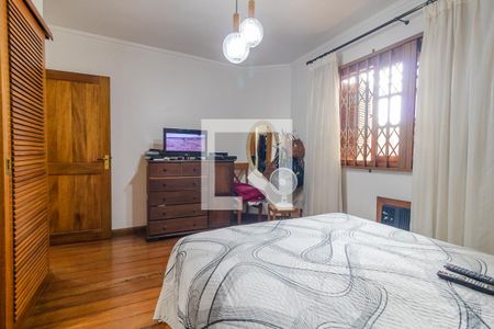 Casa à venda com 250m², 3 quartos e 2 vagas Casa à venda com 250m², 3 quartos e 2 vagasQuarto 1