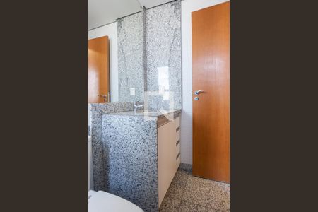 Apartamento à venda com 271m², 4 quartos e 4 vagasbanheiro suite 3