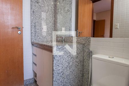 Apartamento à venda com 271m², 4 quartos e 4 vagasbanheiro suite 1