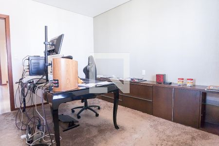 Apartamento à venda com 271m², 4 quartos e 4 vagassuite 2