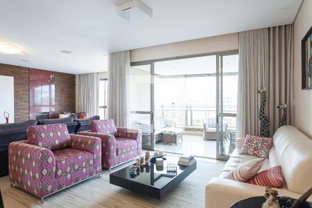sala de visitas de apartamento para alugar com 4 quartos, 271m² em Vila da Serra, Nova Lima