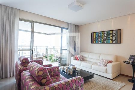 sala de visitas de apartamento à venda com 4 quartos, 271m² em Vila da Serra, Nova Lima