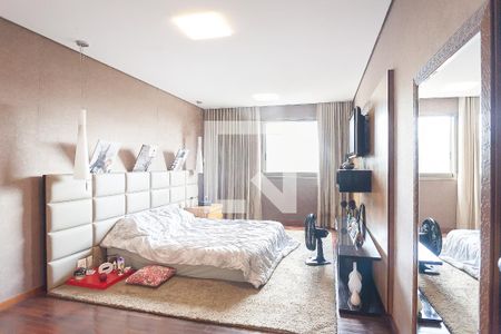 Apartamento à venda com 271m², 4 quartos e 4 vagassuite master