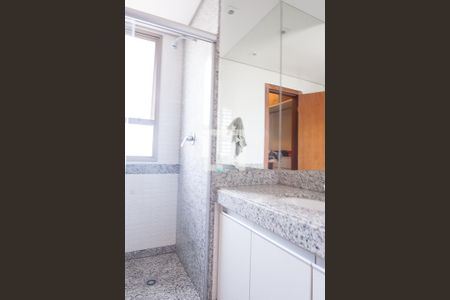Apartamento à venda com 271m², 4 quartos e 4 vagasbanheiro suite 2
