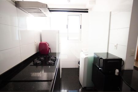 Cozinha de apartamento à venda com 2 quartos, 59m² em Heliópolis, Belo Horizonte