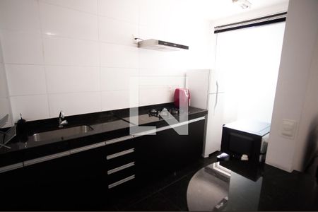 Cozinha de apartamento à venda com 2 quartos, 59m² em Heliópolis, Belo Horizonte