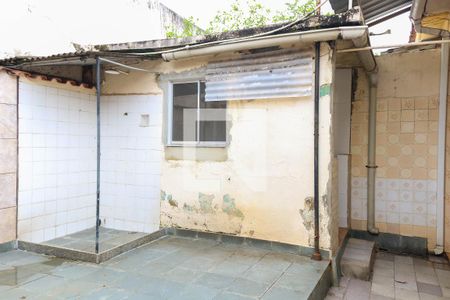 Casa de condomínio para alugar com 70m², 2 quartos e 1 vagaQuintal