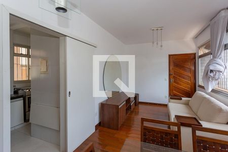 Sala  de apartamento para alugar com 2 quartos, 70m² em Santo Antônio, Belo Horizonte