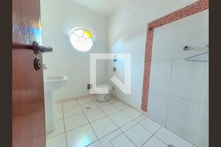 Casa para alugar com 250m², 3 quartos e sem vaga Casa para alugar com 250m², 3 quartos e sem vagaBanheiro 1