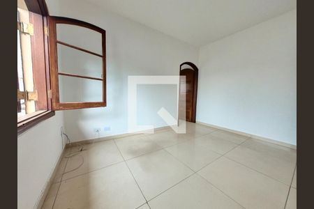 Quarto 2 de casa para alugar com 3 quartos, 250m² em Vila Mangalot, São Paulo