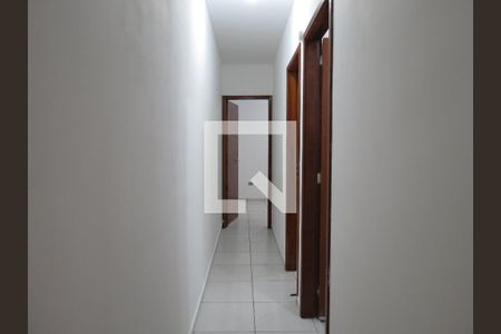 Corredor de casa para alugar com 2 quartos, 50m² em Jardim Mangalot, São Paulo
