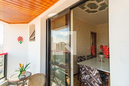 Apartamento à venda com 108m², 3 quartos e 2 vagasVaranda