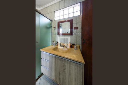 Casa à venda com 188m², 3 quartos e 2 vagasBanheiro do Quarto 1