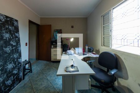 Casa à venda com 188m², 3 quartos e 2 vagasQuarto 3