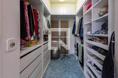 Casa à venda com 188m², 3 quartos e 2 vagasCloset do quarto 1