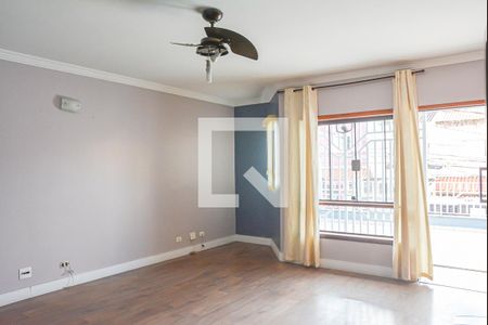 Casa à venda com 206m², 3 quartos e 4 vagas Casa à venda com 206m², 3 quartos e 4 vagasSala