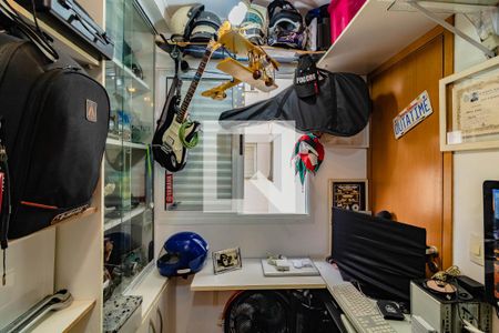 Apartamento à venda com 91m², 4 quartos e 2 vagasQuarto 2