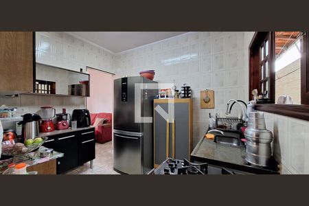 Cozinha de casa para alugar com 2 quartos, 67m² em Tupi, Praia Grande