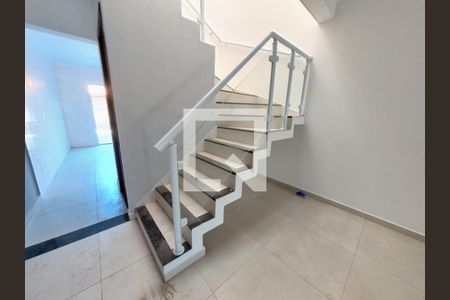 Sala - Escada de casa para alugar com 3 quartos, 140m² em Vila Pirituba, São Paulo