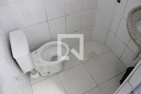 Banheiro de apartamento para alugar com 1 quarto, 15m² em Itararé, São Vicente