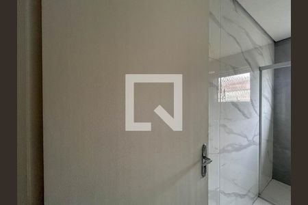 Casa para alugar com 100m², 2 quartos e 2 vagas Casa para alugar com 100m², 2 quartos e 2 vagasBanheiro