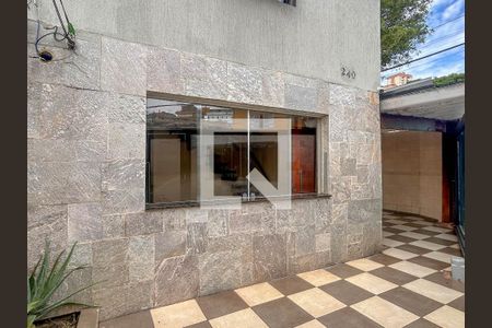 Casa para alugar com 100m², 2 quartos e 2 vagas Casa para alugar com 100m², 2 quartos e 2 vagasEntrada