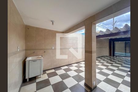 Casa para alugar com 100m², 2 quartos e 2 vagas Casa para alugar com 100m², 2 quartos e 2 vagasÁrea de Serviço e Garagem