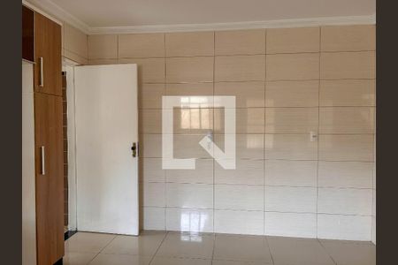 Casa para alugar com 100m², 2 quartos e 2 vagas Casa para alugar com 100m², 2 quartos e 2 vagasCozinha