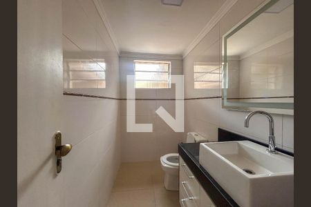 Casa para alugar com 100m², 2 quartos e 2 vagas Casa para alugar com 100m², 2 quartos e 2 vagasLavabo