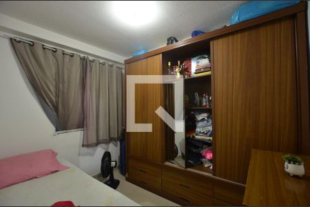 Quarto 1 de apartamento à venda com 3 quartos, 55m² em Parada de Lucas, Rio de Janeiro