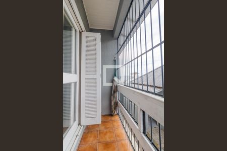 Quarto 1 - Varanda de casa à venda com 5 quartos, 230m² em Teresópolis, Porto Alegre