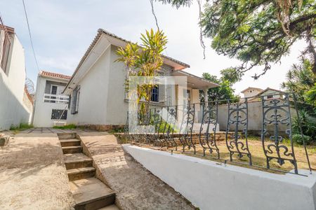 Casa à venda com 230m², 5 quartos e 3 vagasFachada