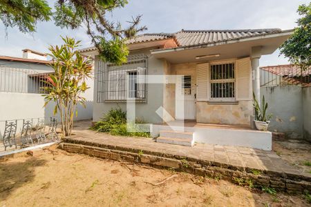 Casa à venda com 230m², 5 quartos e 3 vagasFachada