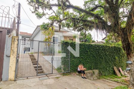 Casa à venda com 230m², 5 quartos e 3 vagasFachada