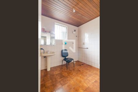 Casa à venda com 230m², 5 quartos e 3 vagasBanheiro