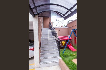 Apartamento para alugar com 37m², 2 quartos e sem vagaEscada