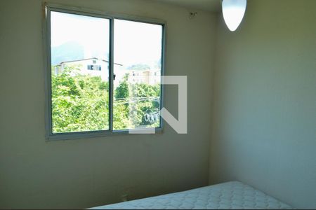 Quarto 1 de apartamento para alugar com 2 quartos, 44m² em Jacarepaguá, Rio de Janeiro