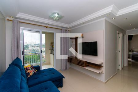 Sala de apartamento para alugar com 3 quartos, 75m² em Vila Paulo Silas, São Paulo