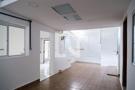 Casa à venda com 241m², 8 quartos e 2 vagas Casa à venda com 241m², 8 quartos e 2 vagasSalão da Casa 2