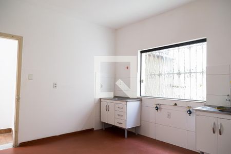 Casa à venda com 241m², 8 quartos e 2 vagas Casa à venda com 241m², 8 quartos e 2 vagasCozinha