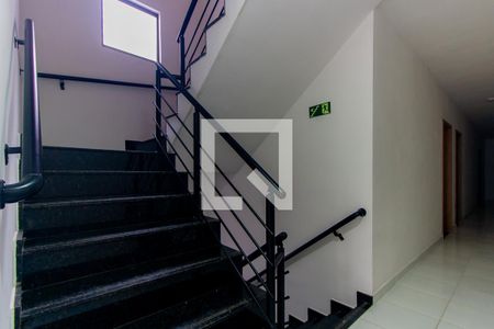 Apartamento para alugar com 32m², 1 quarto e sem vagaEscada