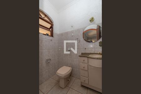 Casa à venda com 240m², 3 quartos e 3 vagas Casa à venda com 240m², 3 quartos e 3 vagasLavabo