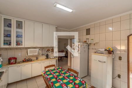 Casa à venda com 240m², 3 quartos e 3 vagas Casa à venda com 240m², 3 quartos e 3 vagasCozinha