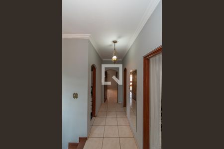 Casa à venda com 240m², 3 quartos e 3 vagas Casa à venda com 240m², 3 quartos e 3 vagasCorredor