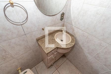 Casa à venda com 240m², 3 quartos e 3 vagas Casa à venda com 240m², 3 quartos e 3 vagasDetalhe Lavabo