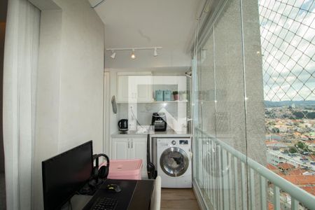 Varanda e Área de serviço de apartamento à venda com 2 quartos, 53m² em Parque Vitoria, São Paulo