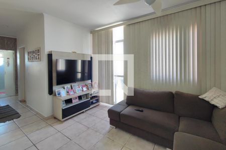 Sala de Estar de apartamento à venda com 3 quartos, 74m² em Jardim das Bandeiras, Campinas