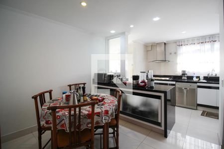 Apartamento à venda com 200m², 2 quartos e 2 vagas Apartamento à venda com 200m², 2 quartos e 2 vagasCozinha