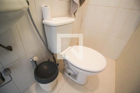 Apartamento à venda com 200m², 2 quartos e 2 vagas Apartamento à venda com 200m², 2 quartos e 2 vagasBanheiro de serviço